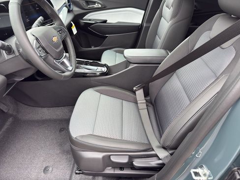 New 2026 Chevrolet Trax LT w/ Driver Confidence Package image 10