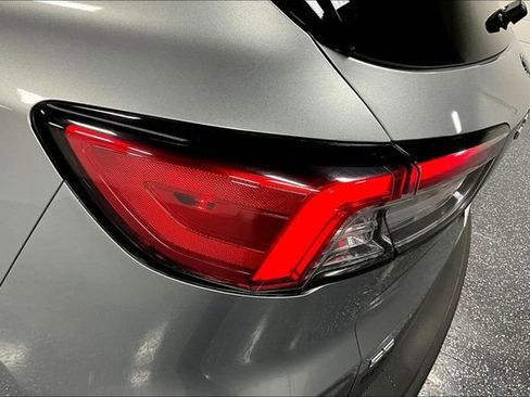 Used 2022 Ford Escape SE image 21