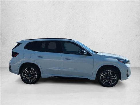 Used 2023 BMW X1 xDrive28i w/ M Sport Package AWD/4WD image 4