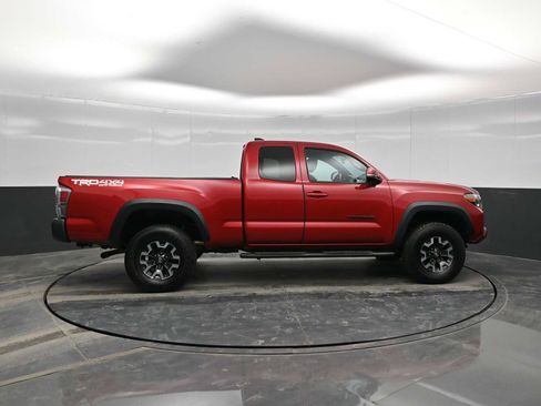 Used 2020 Toyota Tacoma TRD Off-Road image 9