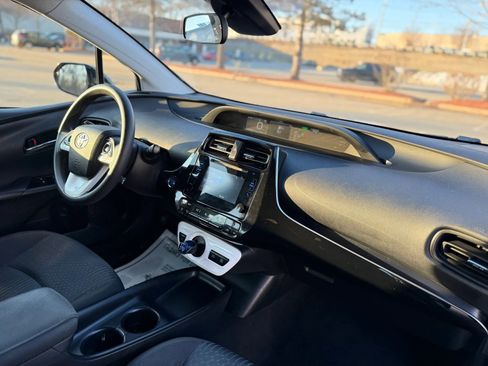 Used 2018 Toyota Prius Two w/ Prius Two Safety Plus Package image 17
