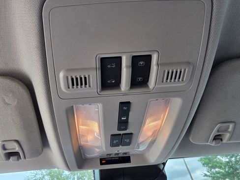 Used 2016 Cadillac SRX Luxury w/ Driver Awareness Package FWD image 40