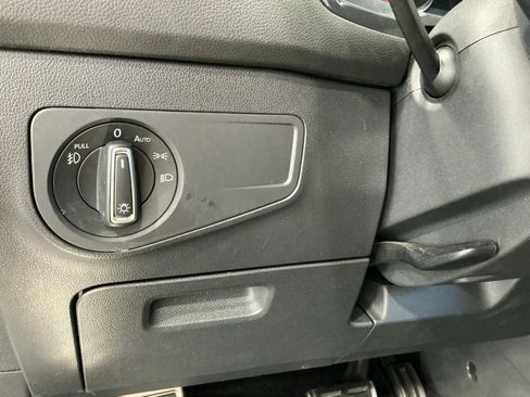 Used 2021 Volkswagen Tiguan SE R-Line image 46