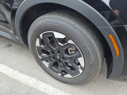 Used 2025 Kia Sorento S FWD image 5