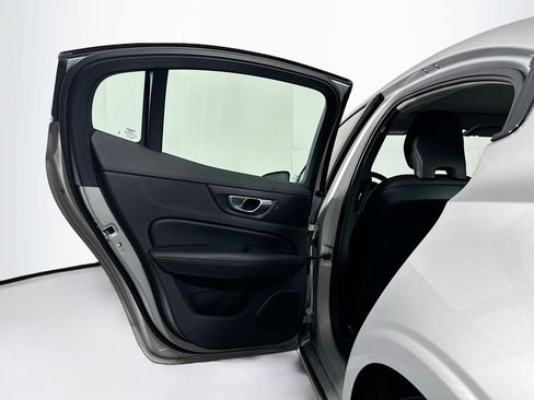 Used 2024 Volvo S60 B5 Core image 27