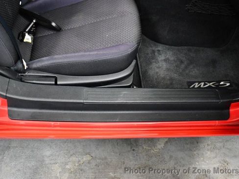 Used 2006 MAZDA MX-5 Miata Sport w/ Suspension Pkg RWD image 14