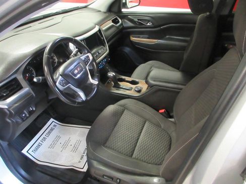 Used 2018 GMC Acadia SLE image 7