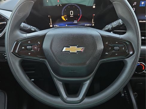 Used 2025 Chevrolet TrailBlazer LT FWD image 19