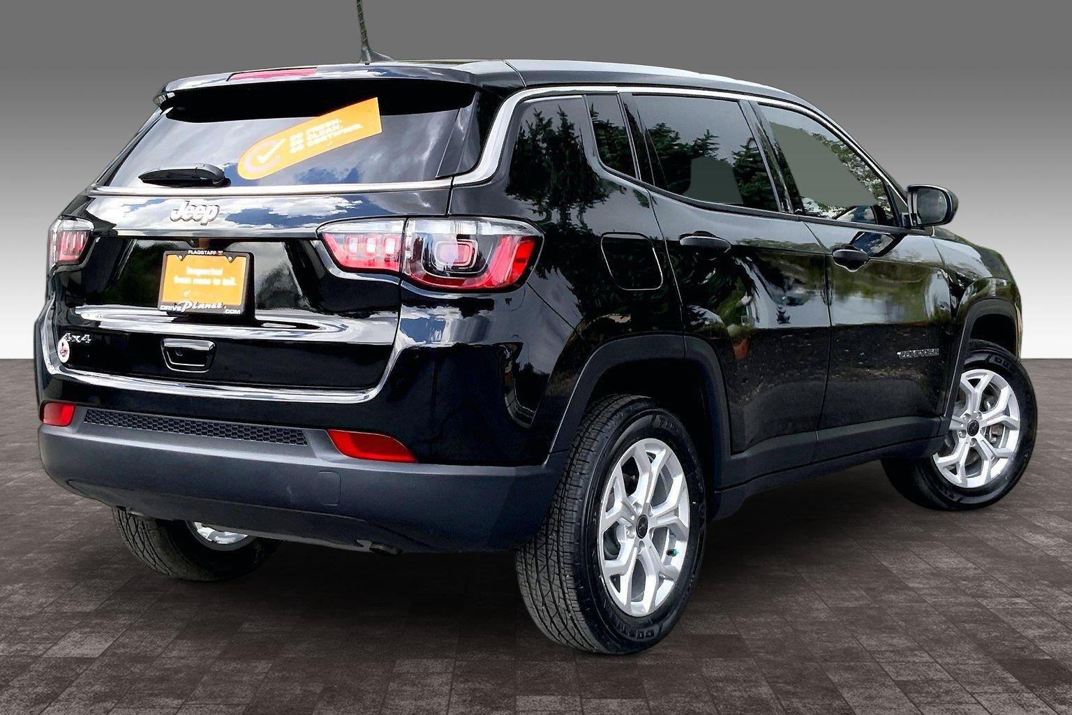 Used 2025 Jeep Compass Sport AWD/4WD image 13
