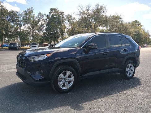 Used 2020 Toyota RAV4 XLE image 8