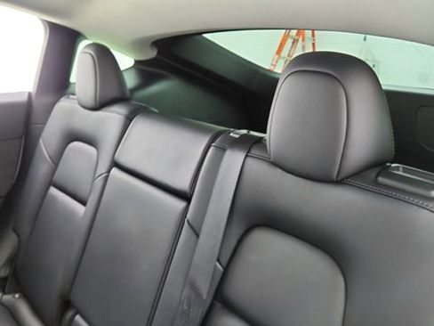 Used 2022 Tesla Model Y Performance image 30