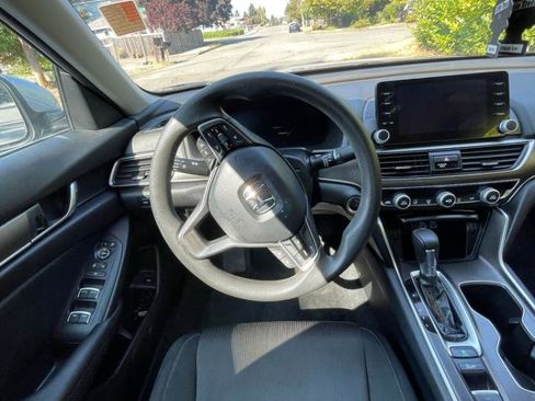 Used 2022 Honda Accord LX image 9
