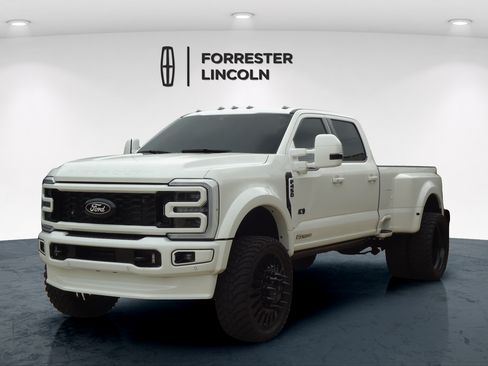 Used 2024 Ford F450 Limited w/ FX4 Off-Road Package AWD/4WD image 7