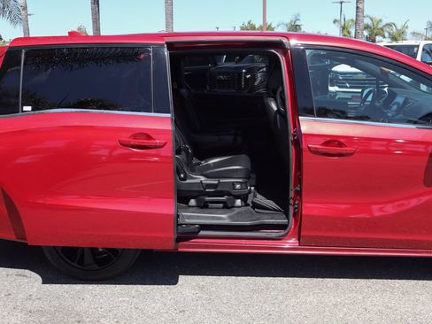 Used 2023 Honda Odyssey Sport image 43