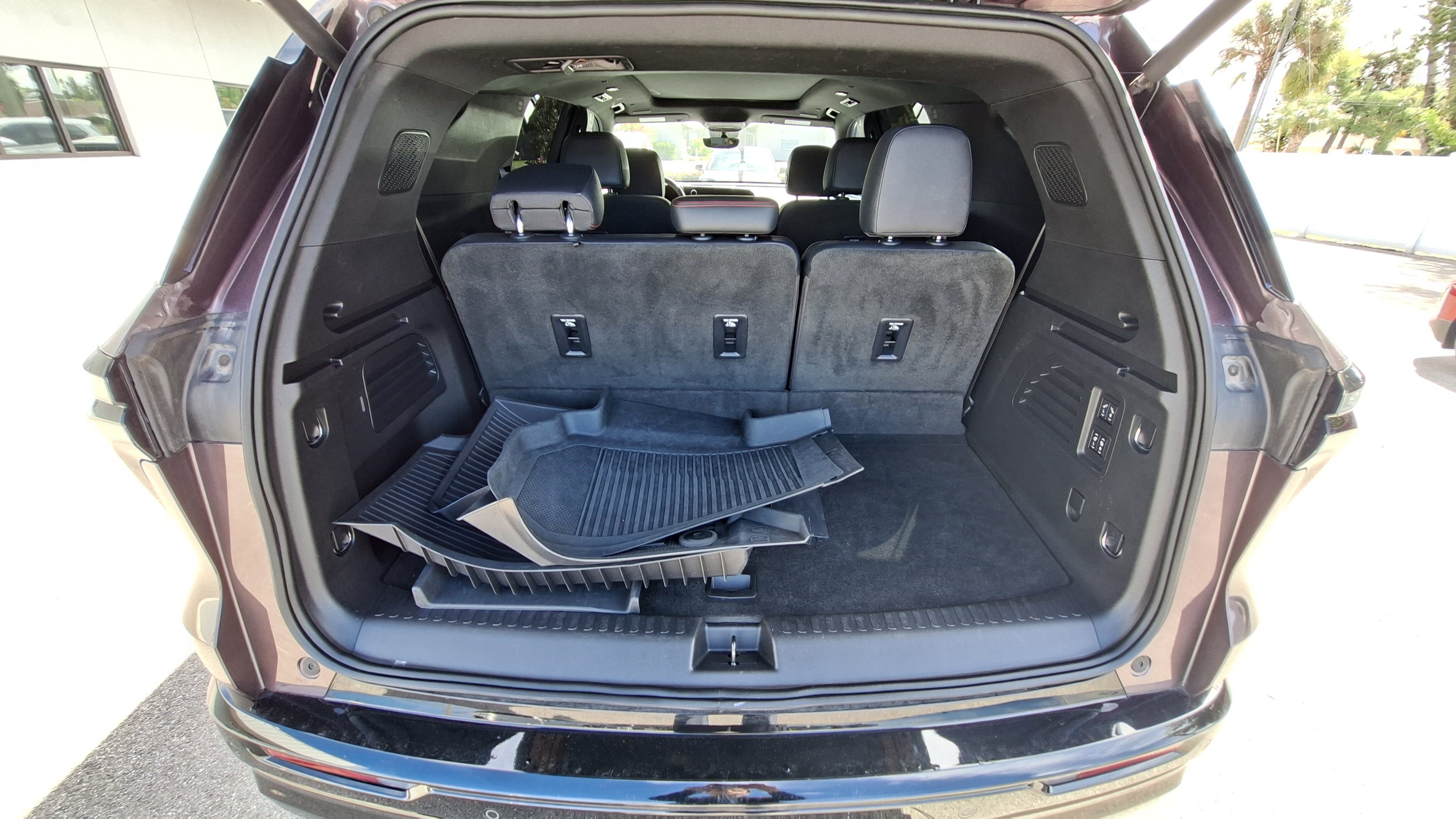 Used 2024 Chevrolet Traverse RS w/ LPO, Floor Liner Package FWD image 21