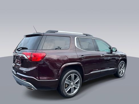 Used 2017 GMC Acadia Denali w/ Technology Package image 3