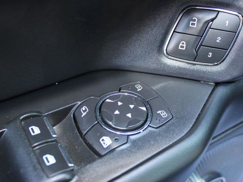 Used 2018 Ford Expedition Platinum image 25