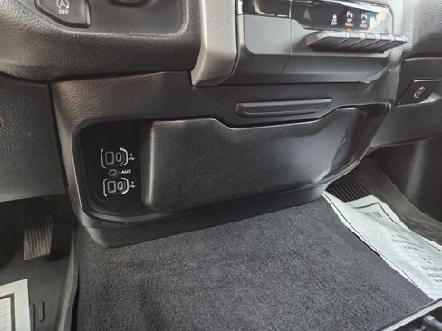 Used 2025 RAM 1500 Lone Star AWD/4WD image 31