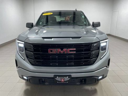 Used 2024 GMC Sierra 1500 Elevation w/ X31 Off-Road Package AWD/4WD image 2