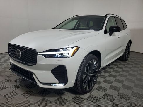 Used 2026 Volvo XC60 B5 Ultra w/ Protection Package Premier image 4