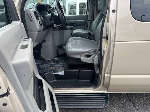 Used 2013 Ford E-350 and Econoline 350 XL RWD image 21