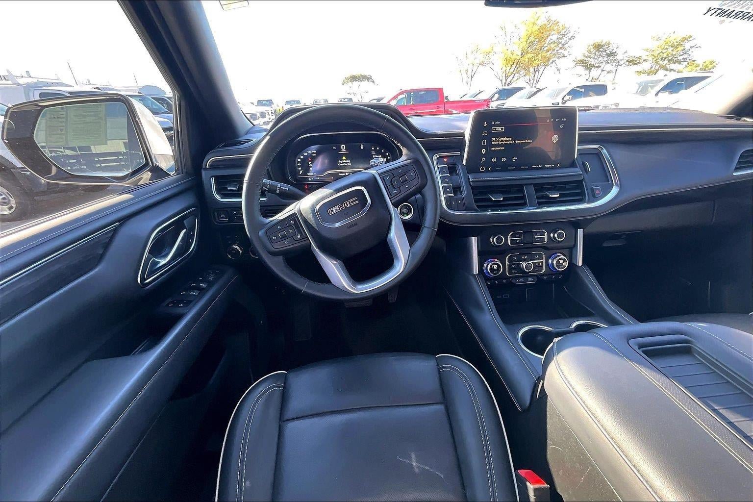 Used 2024 GMC Yukon XL SLT w/ SLT Luxury Package AWD/4WD image 5