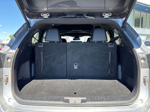 Used 2025 Toyota Highlander XSE AWD/4WD image 34