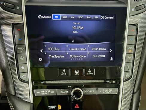 Used 2017 INFINITI Q50 3.0t Premium RWD image 16