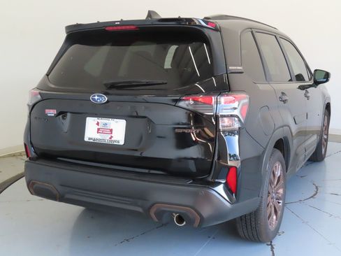 Used 2025 Subaru Forester Sport w/ Popular Package #1 AWD/4WD image 3