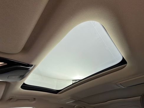 Used 2020 BMW 750i xDrive w/ Cold Weather Package image 12