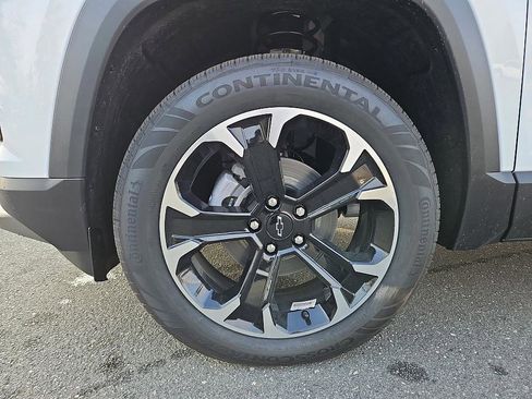 New 2026 Chevrolet Equinox LT image 8