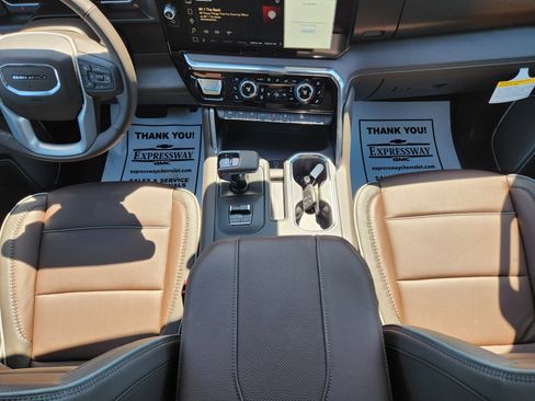 New 2026 GMC Sierra 1500 Denali w/ Denali Reserve Package AWD/4WD image 11