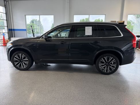 Used 2022 Volvo XC90 T5 Momentum w/ Climate Package AWD/4WD image 7