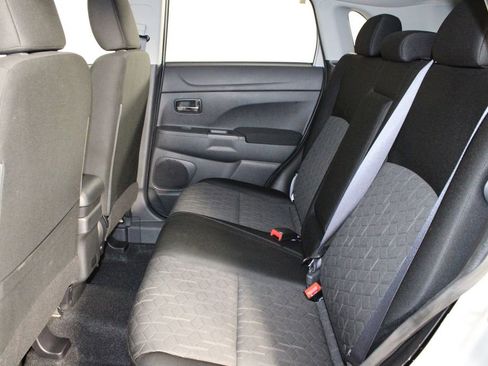 Used 2025 Mitsubishi Outlander Sport ES image 11