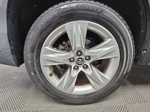 Used 2017 Toyota Highlander Limited FWD image 53