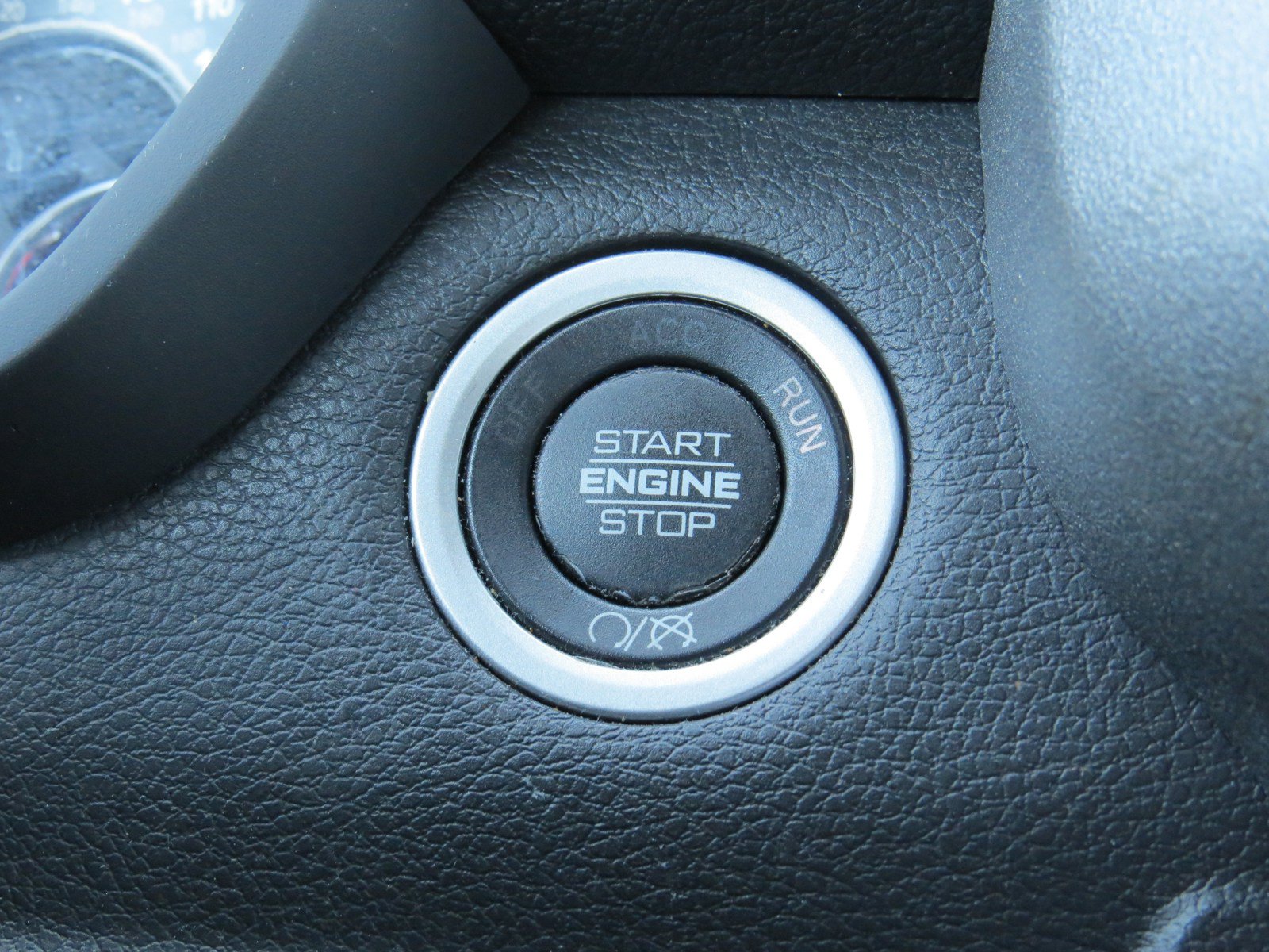Used 2024 RAM 2500 Tradesman w/ Chrome Appearance Group AWD/4WD image 16