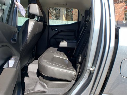 Used 2019 Chevrolet Colorado ZR2 image 18