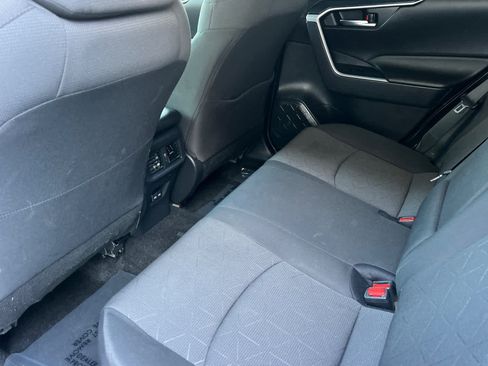 Certified 2022 Toyota RAV4 XLE AWD/4WD image 4