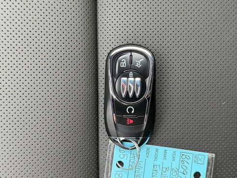 New 2026 Buick Envista Avenir FWD image 28