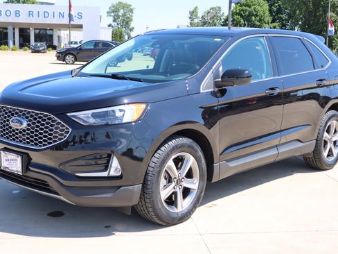 Used 2023 Ford Edge SEL w/ Convenience Package image 2