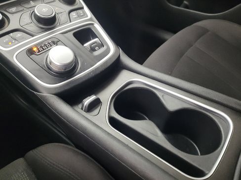 Used 2015 Chrysler 200 Limited image 26