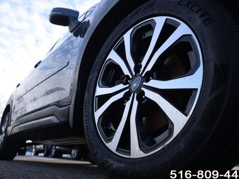 Used 2022 Subaru Forester Limited image 9