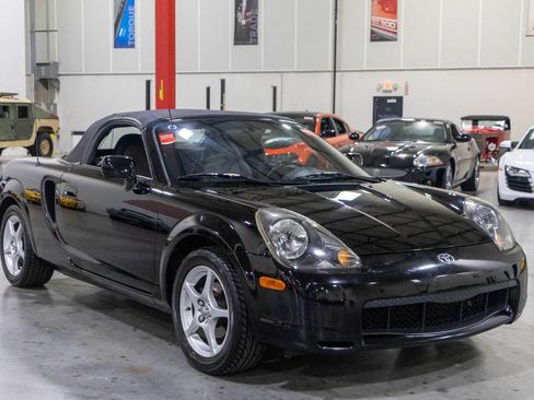 Used 2000 Toyota MR2 RWD image 27
