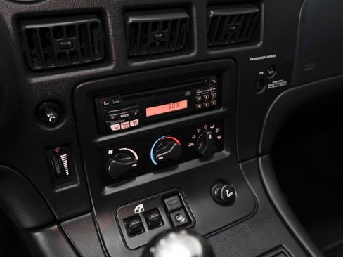 Used 2002 Dodge Viper GTS RWD image 42