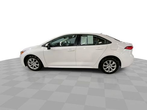 Used 2024 Toyota Corolla LE image 7