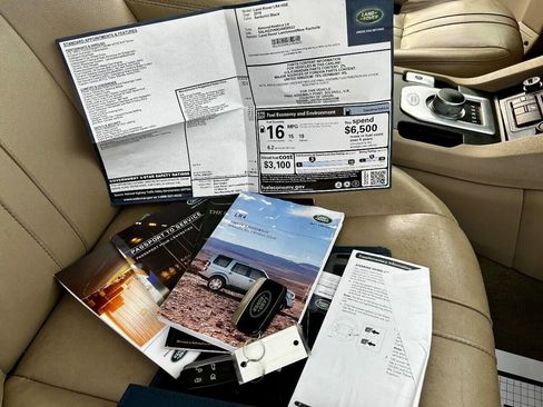 Used 2016 Land Rover LR4 HSE Silver Edition image 33