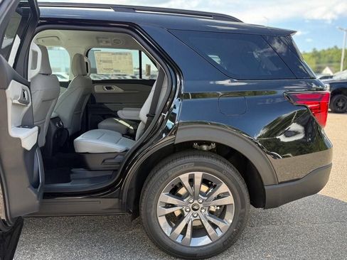 New 2026 Ford Explorer Active w/ Active Comfort Package AWD/4WD image 31