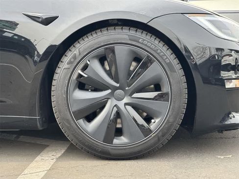 Used 2023 Tesla Model S image 44