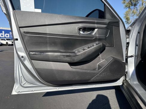 Certified 2025 Honda Accord SE image 19