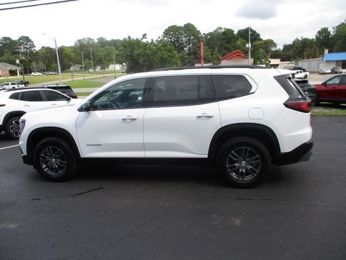 Used 2025 GMC Acadia Elevation image 6